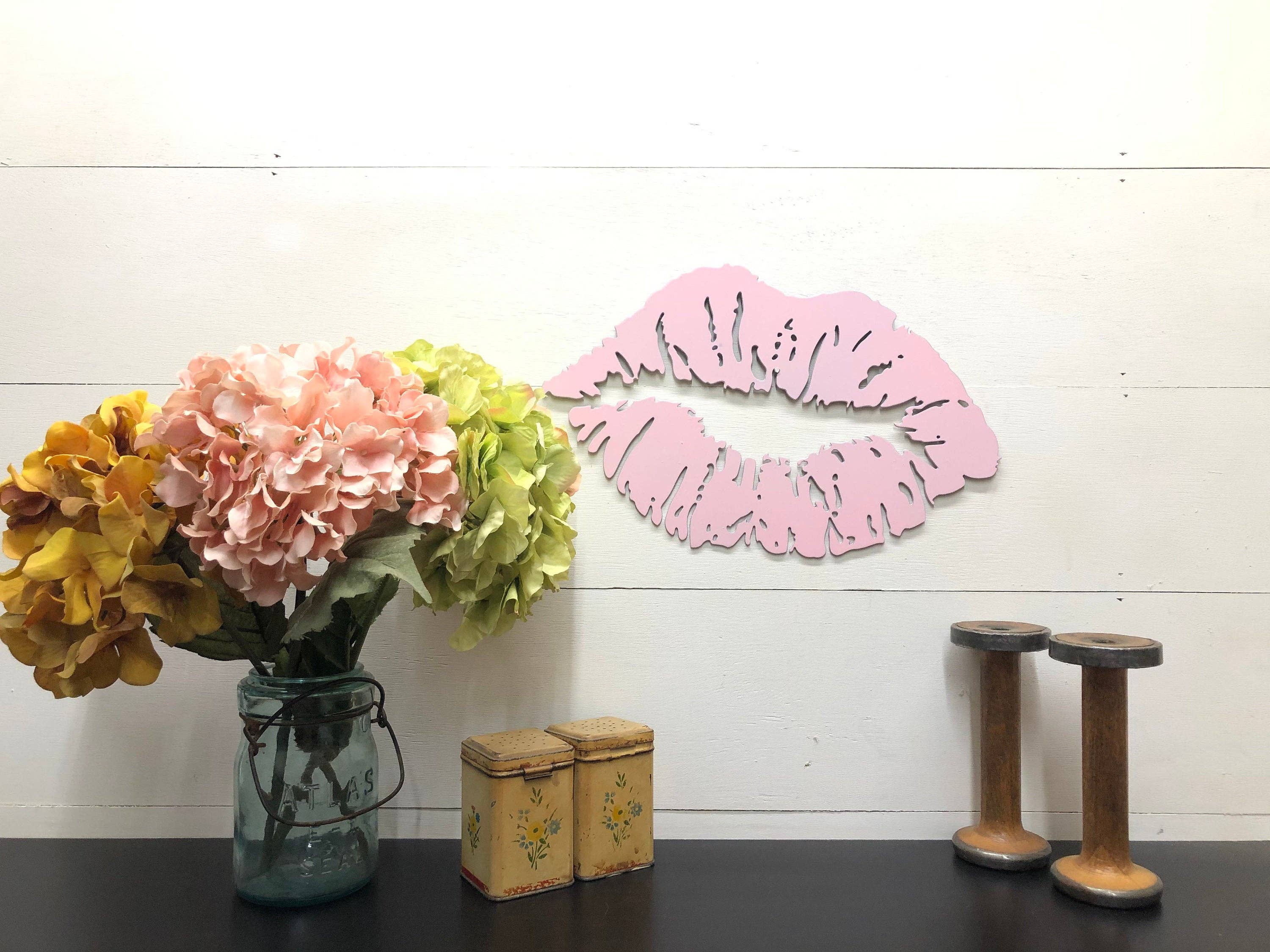Madam Metalwork - Wholesale Wall Accent - Pink Metal Kiss Lips3