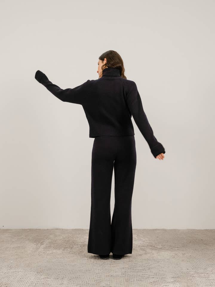 Lèmme - Wholesale Knit Sweater - Women's - Cashmere Mix Roll-Up Cuff Turtleneck Sweater22