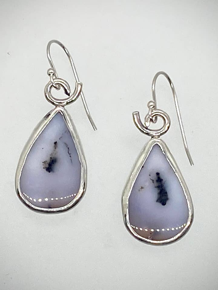 Orecchini in Opale Dendritico e Argento Sterling per la vendita all'ingrosso da parte di Morgan McGeehan Designs