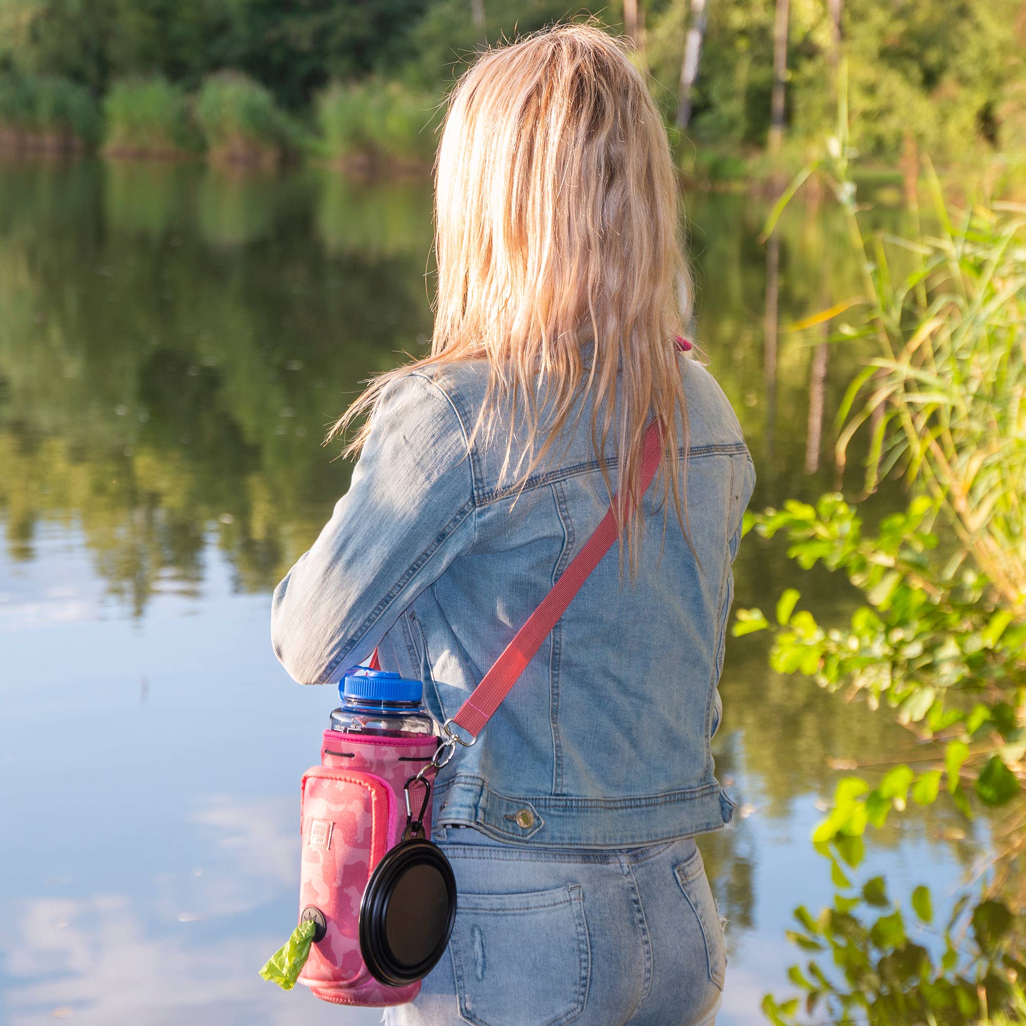 MADE EASY KIT – Suporte para garrafas/garrafeira por atacado – Kit fácil de transportar garrafa de água com bolso para saco de cocô de cachorro54