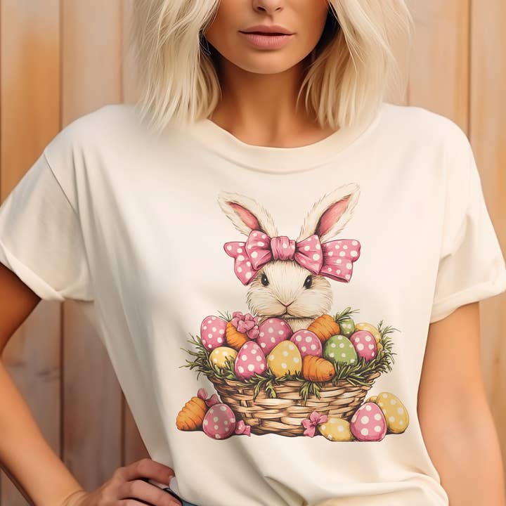 Maglietta grafica con coniglietto pasquale Magliette grafiche con uovo di Pasqua e cestino per la vendita all'ingrosso da parte di Par.tees by Party On!