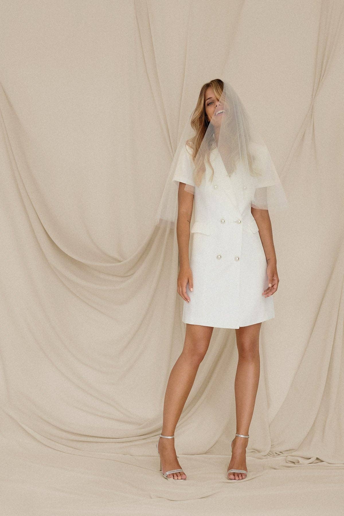 Bruna - Vente Robe – femme - Robe de mariée courte Maira · LOVE ·1