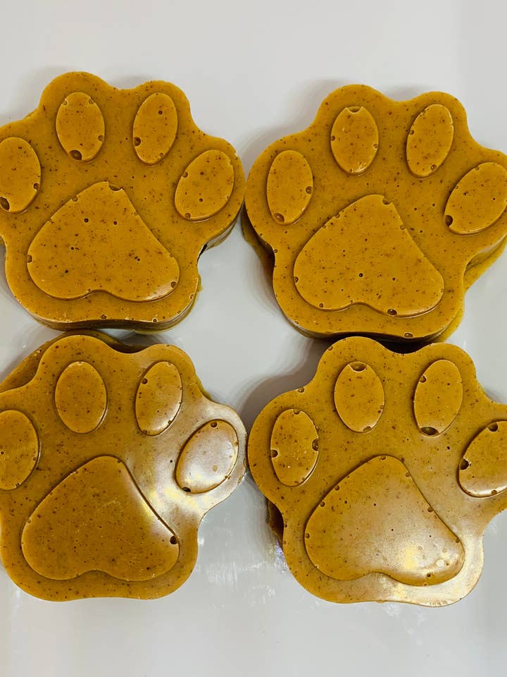 The Reese Paw for wholesale by The Blue Cerebus Dog Bakery