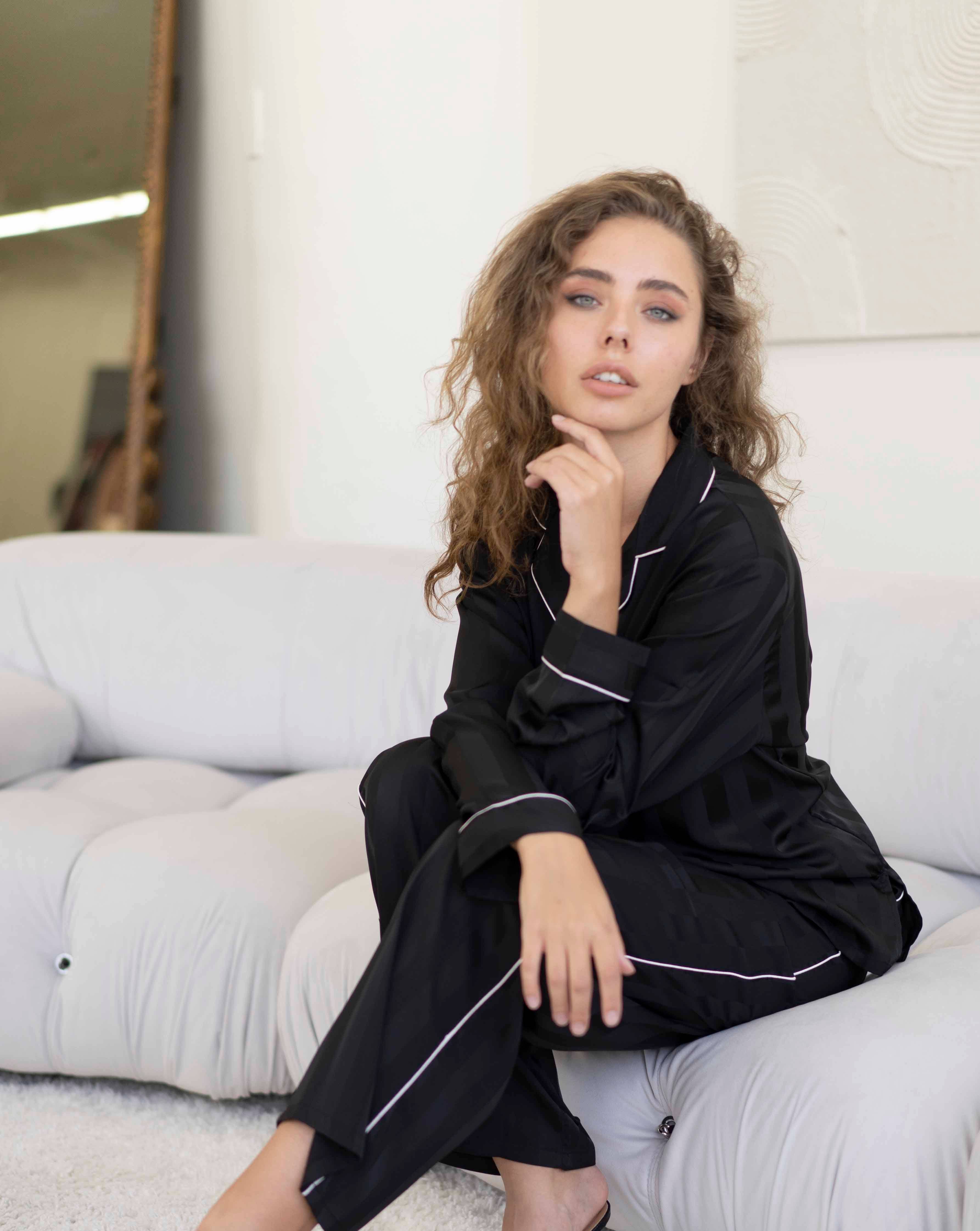 KAYAN.L - Venta al por mayor Conjunto de ropa para dormir - Mujer - Conjunto de pijama de manga larga con botones a rayas negro3