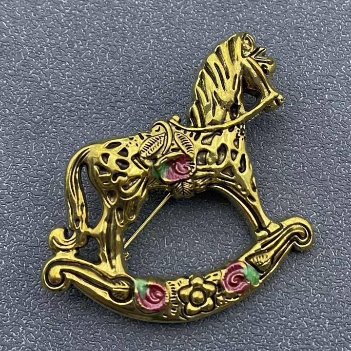 Broche de Cavalo Balançante por atacado de Mio Queena