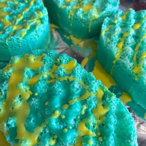 Eliza Soaps - Wholesale Bar Soap - Soap Sponge Coconut & Monoi infused Soap Sponge Soak