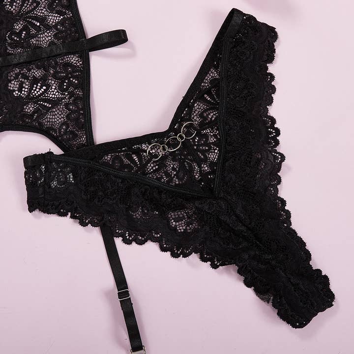 We-vibe - Wholesale Lingerie Set - Women's - Strappy Diamond Lace Print Lingerie Set