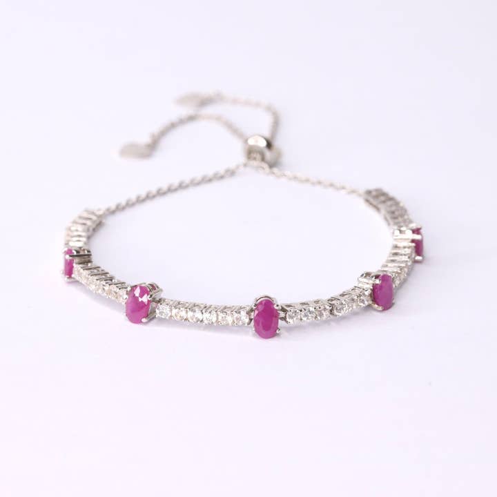 925 Silverarmband med äkta oval rubin & vit zirkon för wholesale av FCJ Jewelry LLC