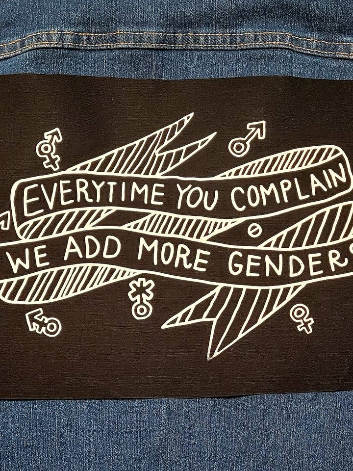 Chaque fois que vous vous plaignez, nous ajoutons plus de genres Patch à coudre pour la vente par Femmearchist