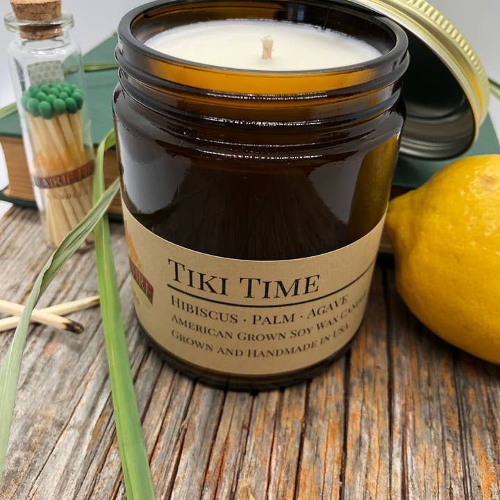 Vela de soja Tiki Time | Tarro boticario ámbar de 9 oz para venta al por mayor de Prairie Fire Candles