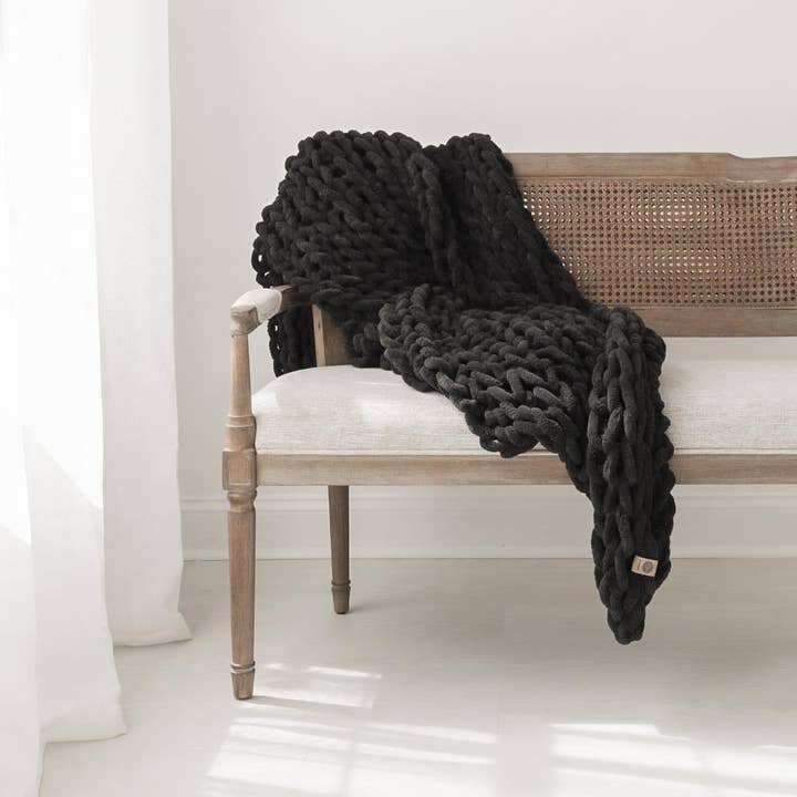 BIG LOViE - Wholesale Throw Blanket - Infinite Chunky Knit Blanket | Minky | Big15