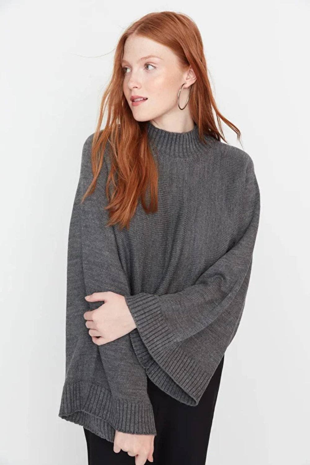 Hoxton Gal – wholesale Knitted jumper – Women′s – Oversized Flared Sleeve Knit Sweater16