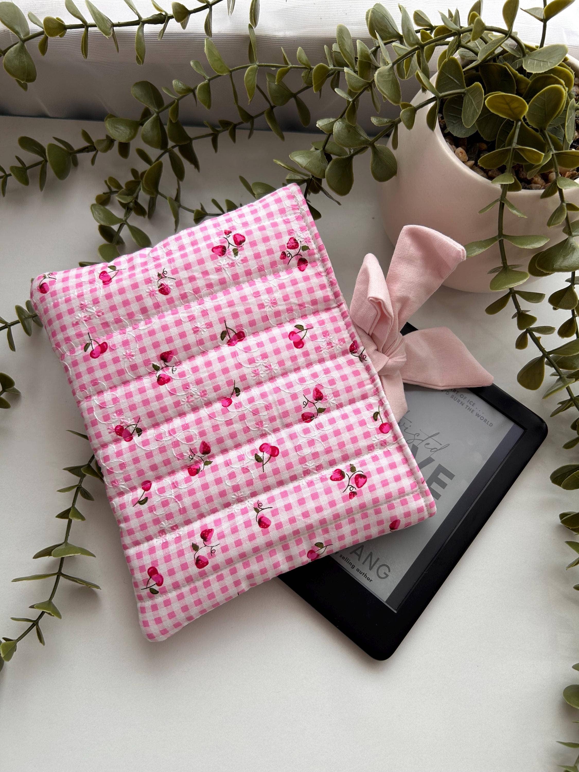 DaintyLuxeAU - Wholesale Laptop/Tablet Case - Women's - Pink Gingham Strawberry Cherry Quilted Kindle Sleeve0