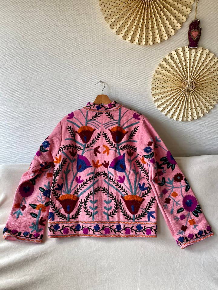Temple of Treasure - Wholesale Coat - Women's - Suzani Floral Jacket India Pink5