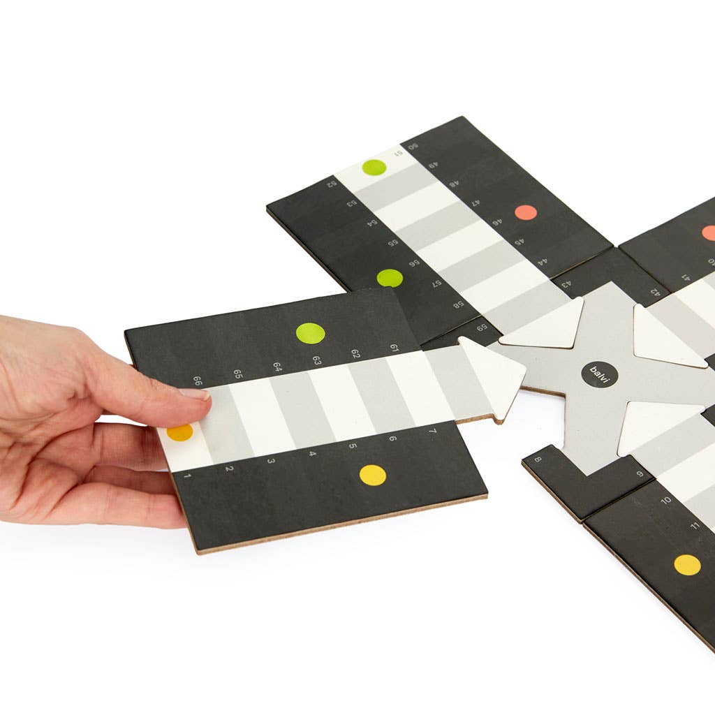 Balvi - Vendita all'ingrosso Giochi da tavolo - Set da gioco Parcheesi Ludoshi in legno e bambù2