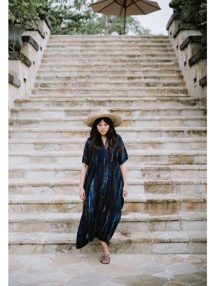 Mahisi - Wholesale Dress - Women's - Maxi Dress with Pockets in Deep Navy2