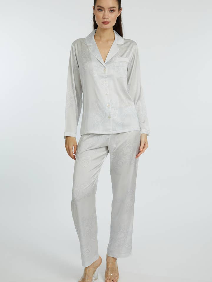 Ensemble de pyjama long blanc Bliss Angel pour la vente par Wrap Up by VP