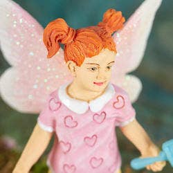 Factory Direct Craft - Vente Décorations de table - Fée de plage miniature en résine de 3" avec seau de sable3