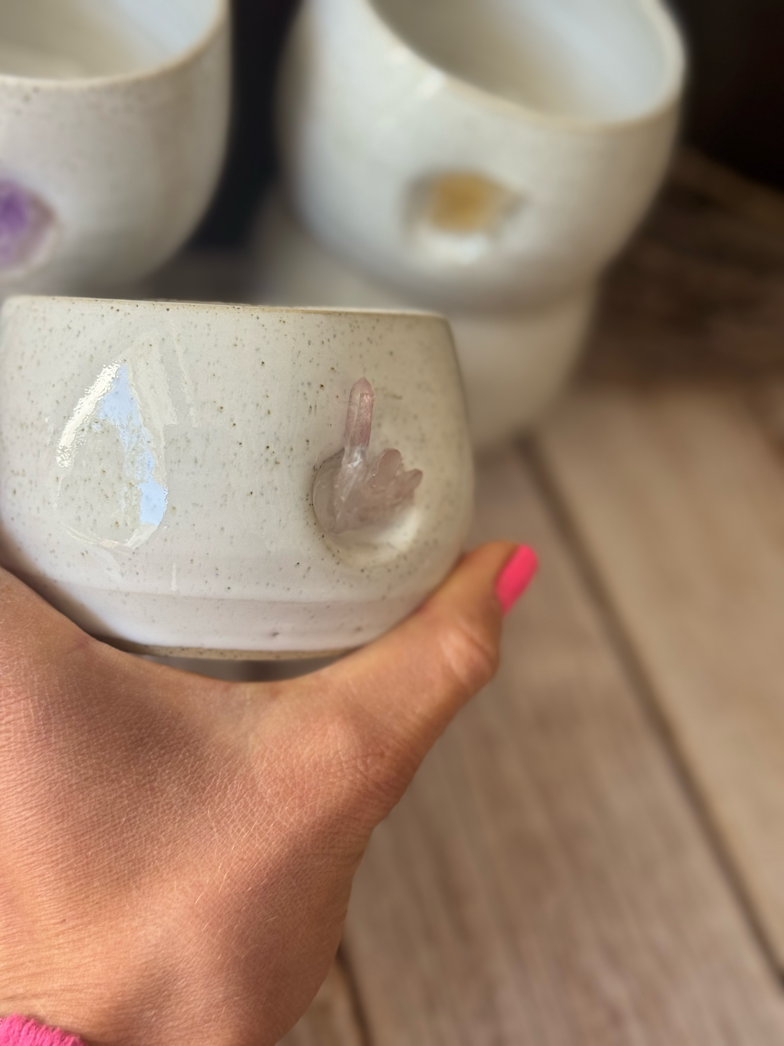 Wolf and Clay Pty Ltd - Vente Tasse à café - Mug câlin en céramique fait main avec détail en cristal1