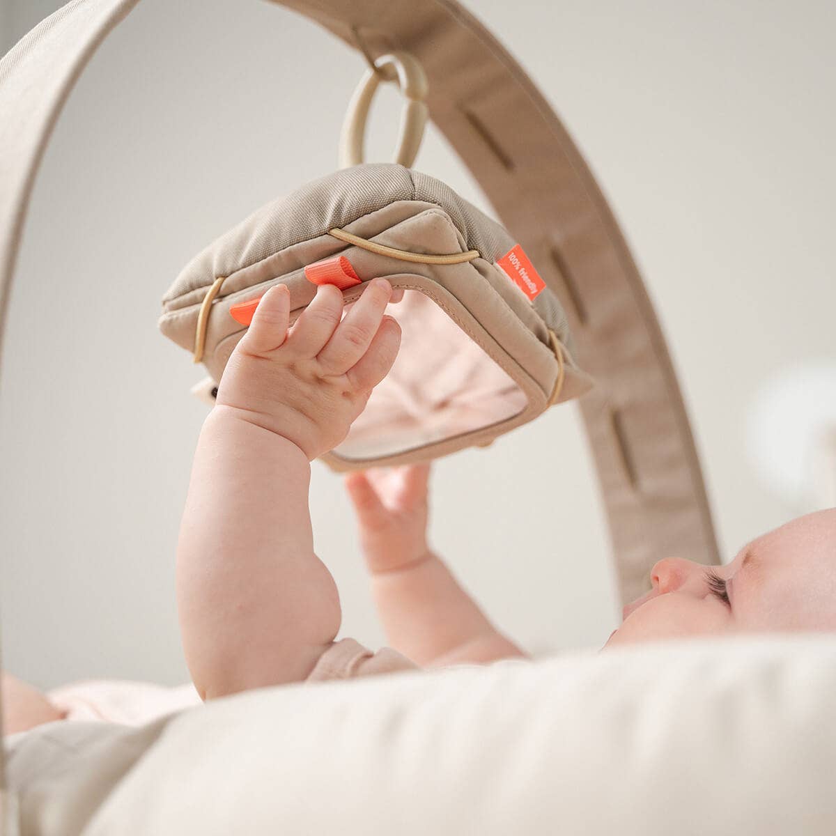 Baby Contrast Card Holder Deer Friends Sand for wholesale on Faire1