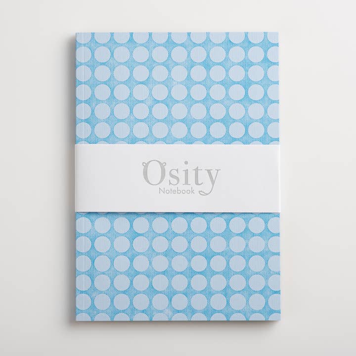 Quaderno A5 Stepping Stones, morbido blu vintage, tinta unita o a pois per la vendita all'ingrosso da parte di Osity