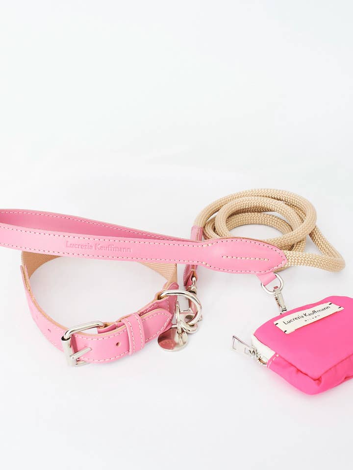 Accessori per animali - Set completo LK Doggo con guinzaglio e collare per la vendita all'ingrosso da parte di Lucrezia Kauffmann