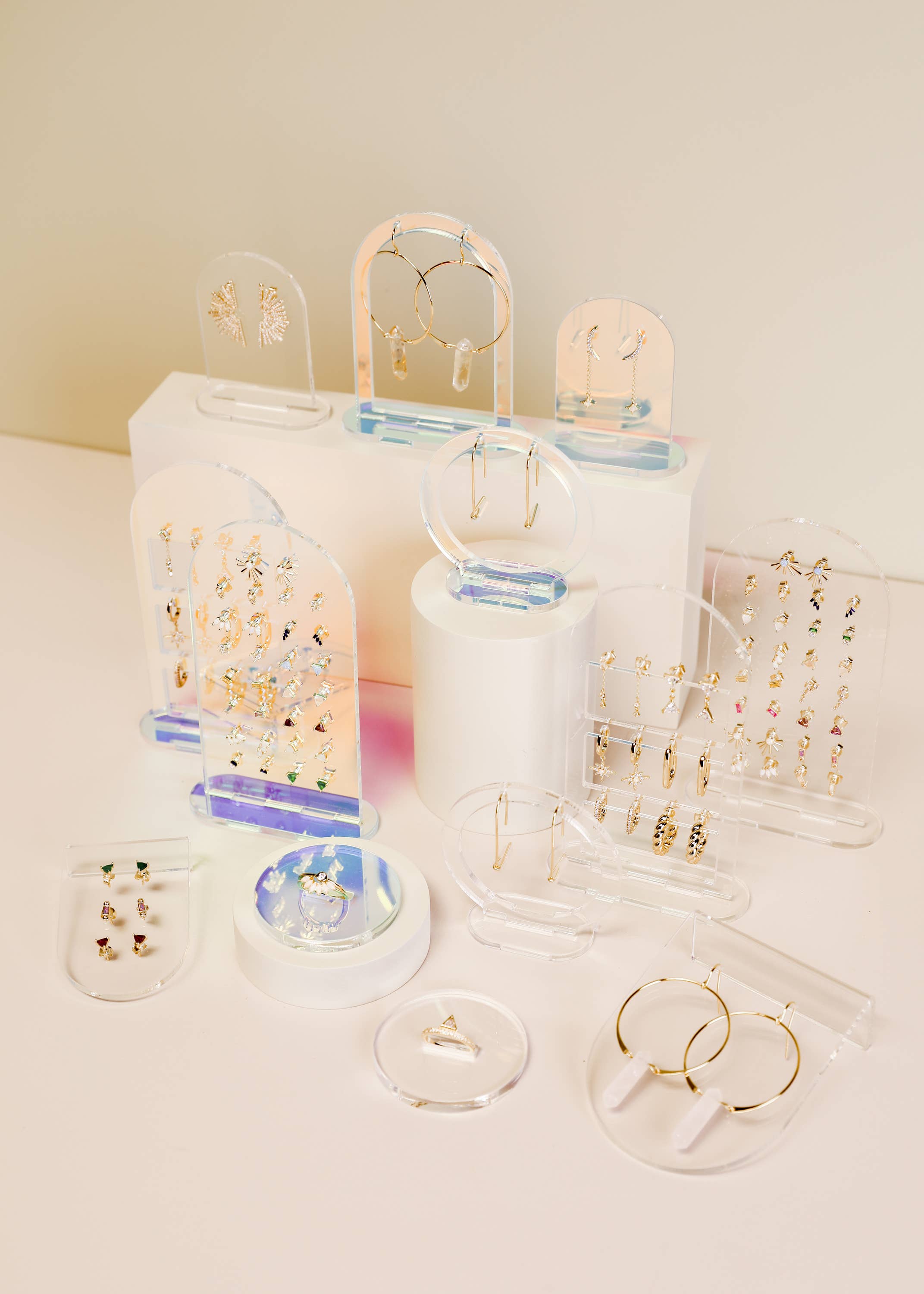 JaxKelly – Engroshandel Smykkestativ og -display – Klar øreringe Display Hollow Arch2