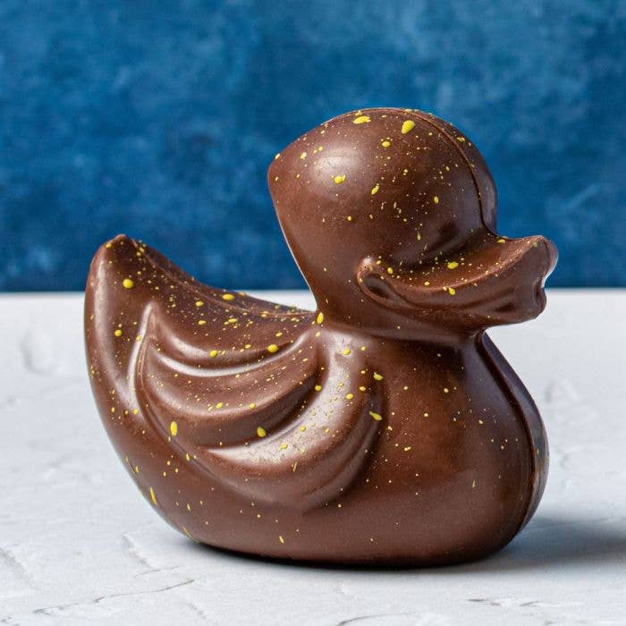 Chococo – wholesale Chocolate – Daisy the 47% Colombia milk chocolate duck1