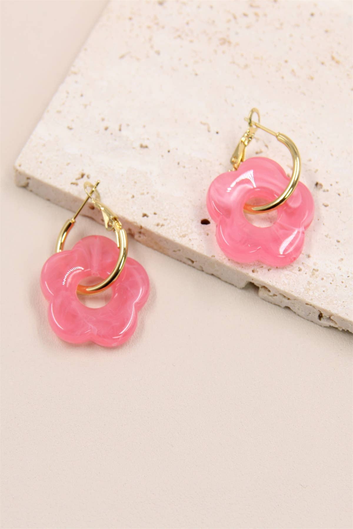 BELLISSIMA BIJOUX – wholesale Dangle earrings – Flower Earrings in Resin and Stainless Steel3