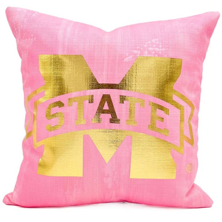 Roze Mississippi State Goudfolie Logo Kussen voor wholesale door Rachel Brooks Design, LLC