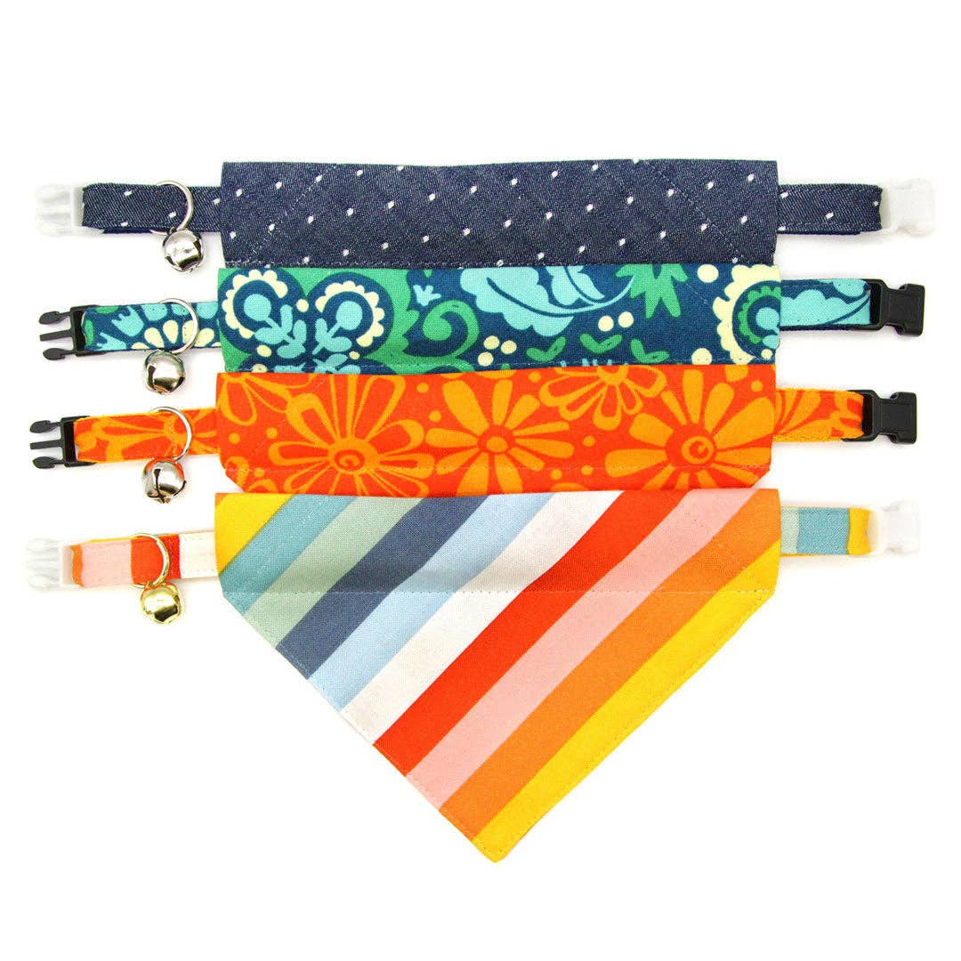 Made By Cleo - Venta al por mayor Bufanda - Gatos y perros - «Carousel» - Bandana para gato y perro pequeño3