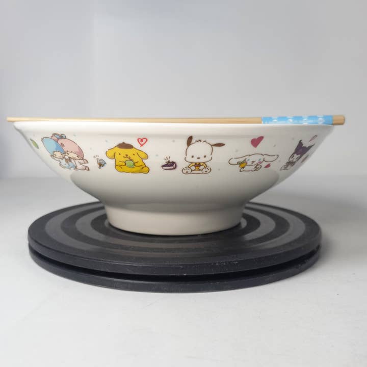 Silver Buffalo - Wholesale Bowl - Hello Kitty 30oz Ceramic Ramen Bowl with Chopsticks2