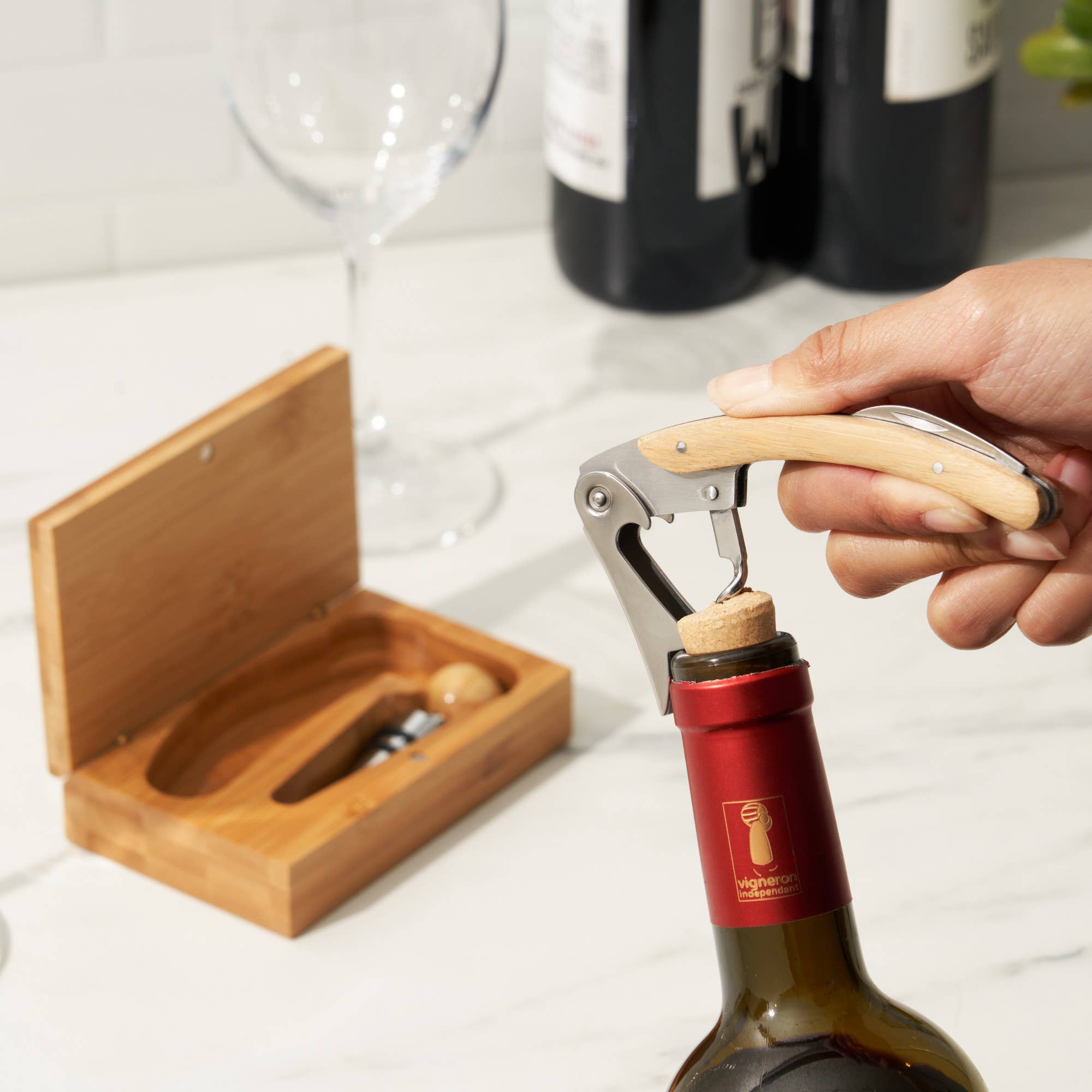 TRUE - Wholesale Wine Tool Set - Keepsake Bamboo Wine Accessory Set with Storage Box3