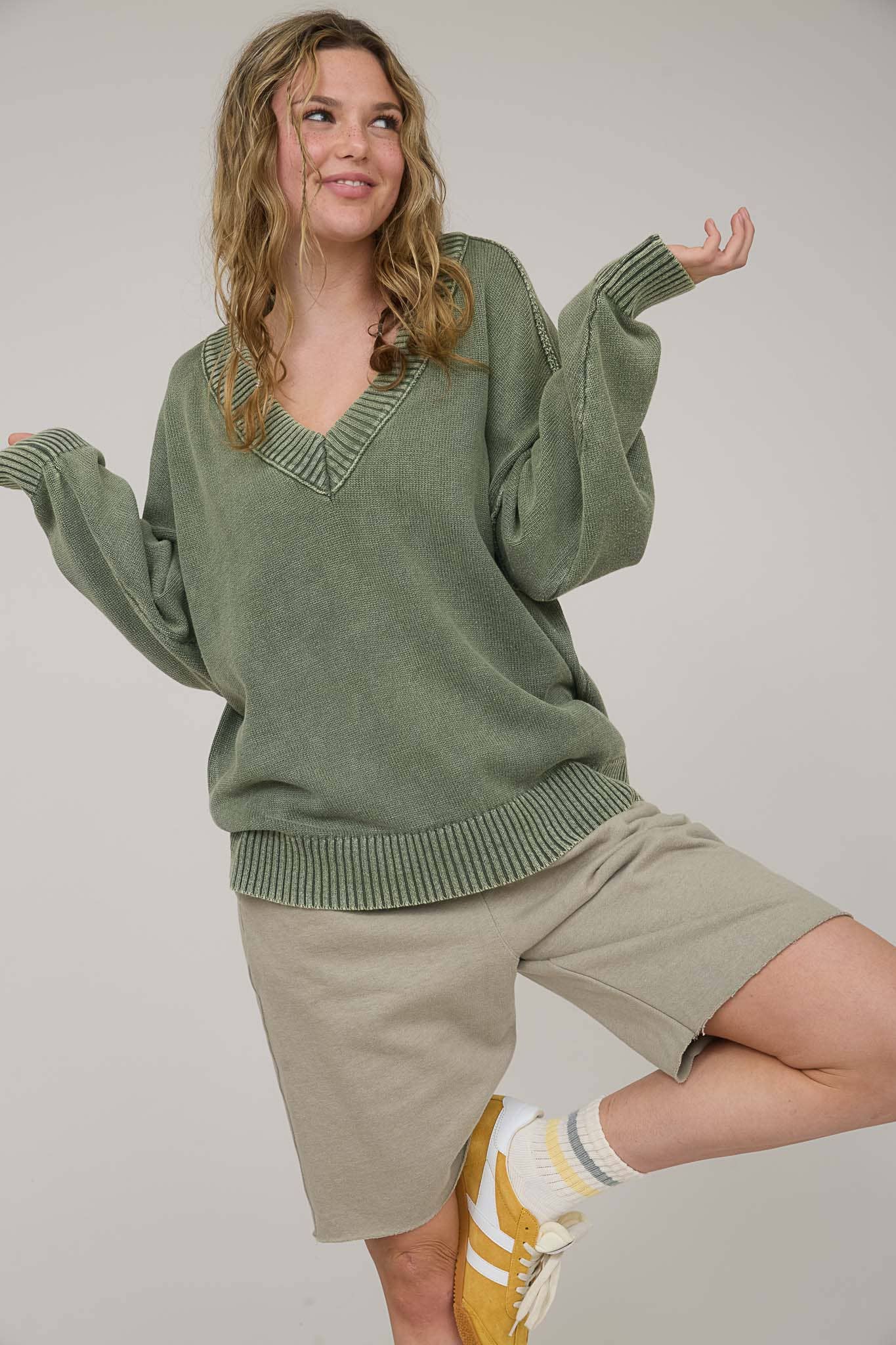 Blu Pepper - Vente Pull en maille – femme - PULL EN TRICOT SURDIMENSIONNÉ À MANCHES LONGUES ET COL EN V DÉLAVÉ20