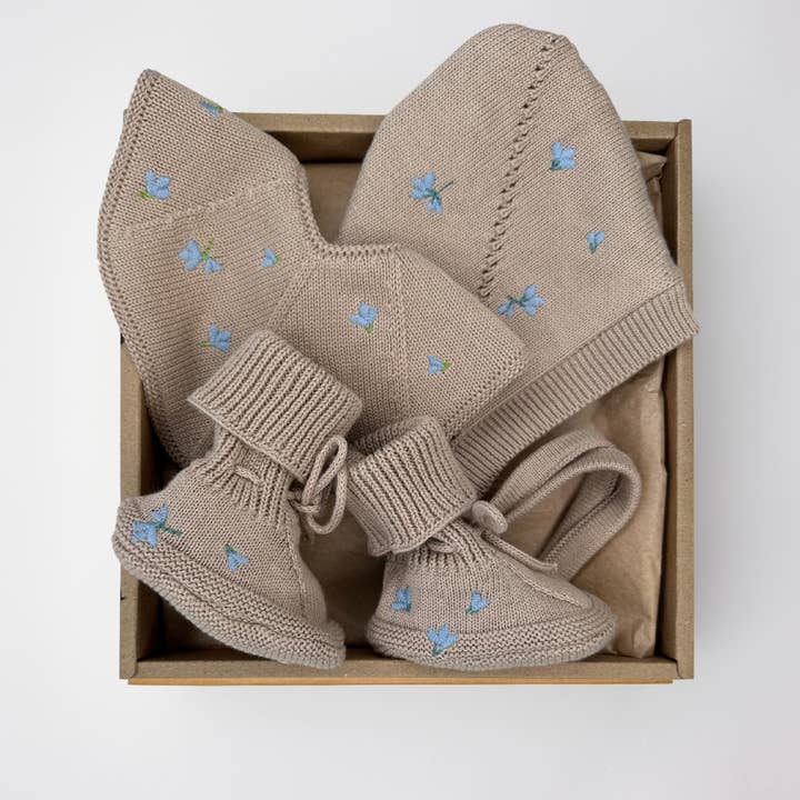 Embroidered Box - Blueberry on Khaki for wholesale by Saga Copenhagen