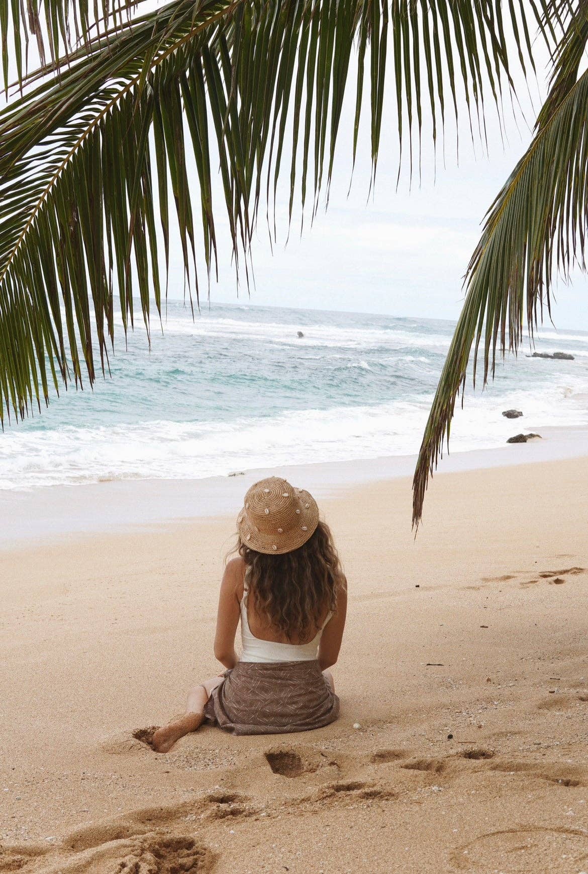 Augustine Hat Co. - Wholesale Bucket Hat - Women's - Puka Dot- Cowry Shell Raffia Bucket Hat4