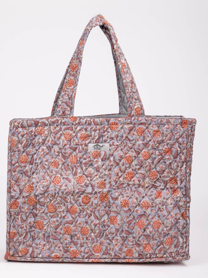 Sac fourre-tout matelassé fleuri | Sac à langer utilitaire en édition limitée pour la vente par Origin Pink