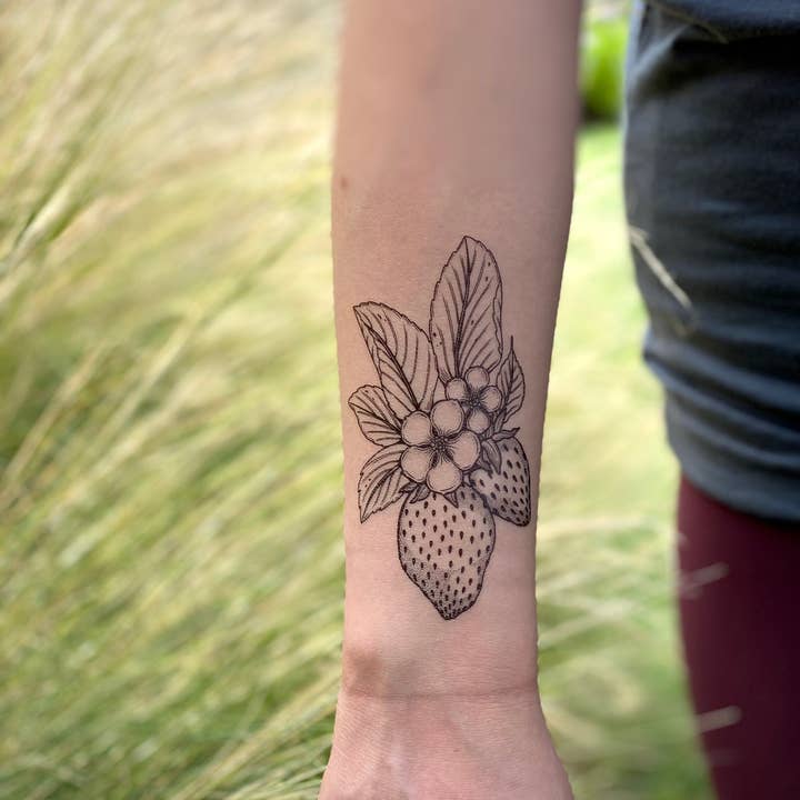 NatureTats - Wholesale Tijdelijke tattoo - Tijdelijke tatoeage met aardbei4