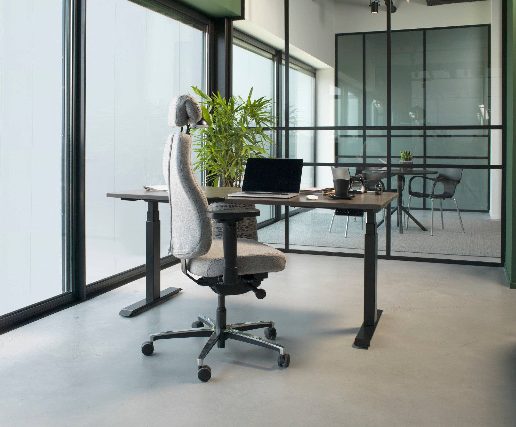 Mijn Werkkamer - Wholesale Chair - High-end Bureaustoel Hypera Pro - Zwart2