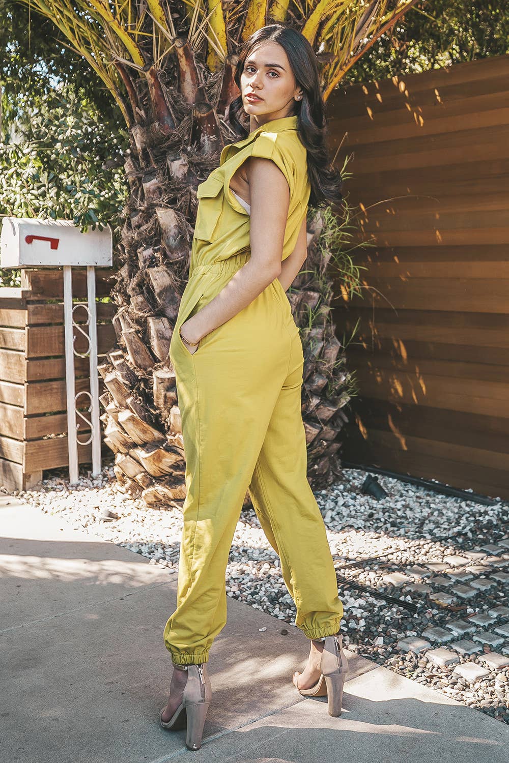 Strut & Bolt - Venta al por mayor Peto - Mujer - Mono tipo jogger sin mangas con cuello alto0