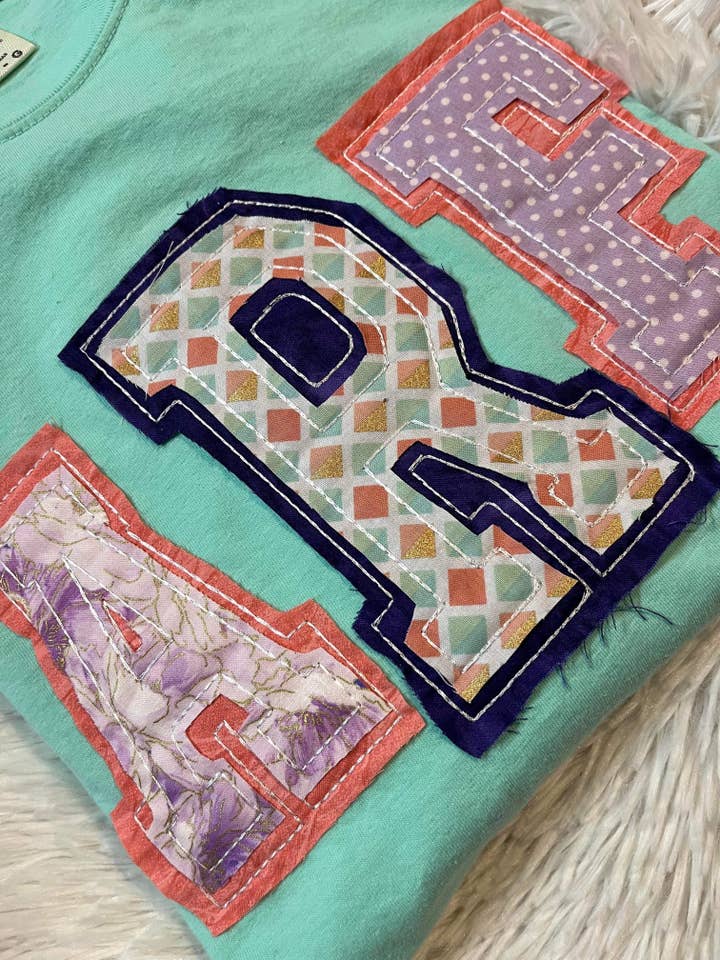 April's Sew Vinyl - Wholesale Sweatshirt - Women's - Monogram Mystery Raggy21