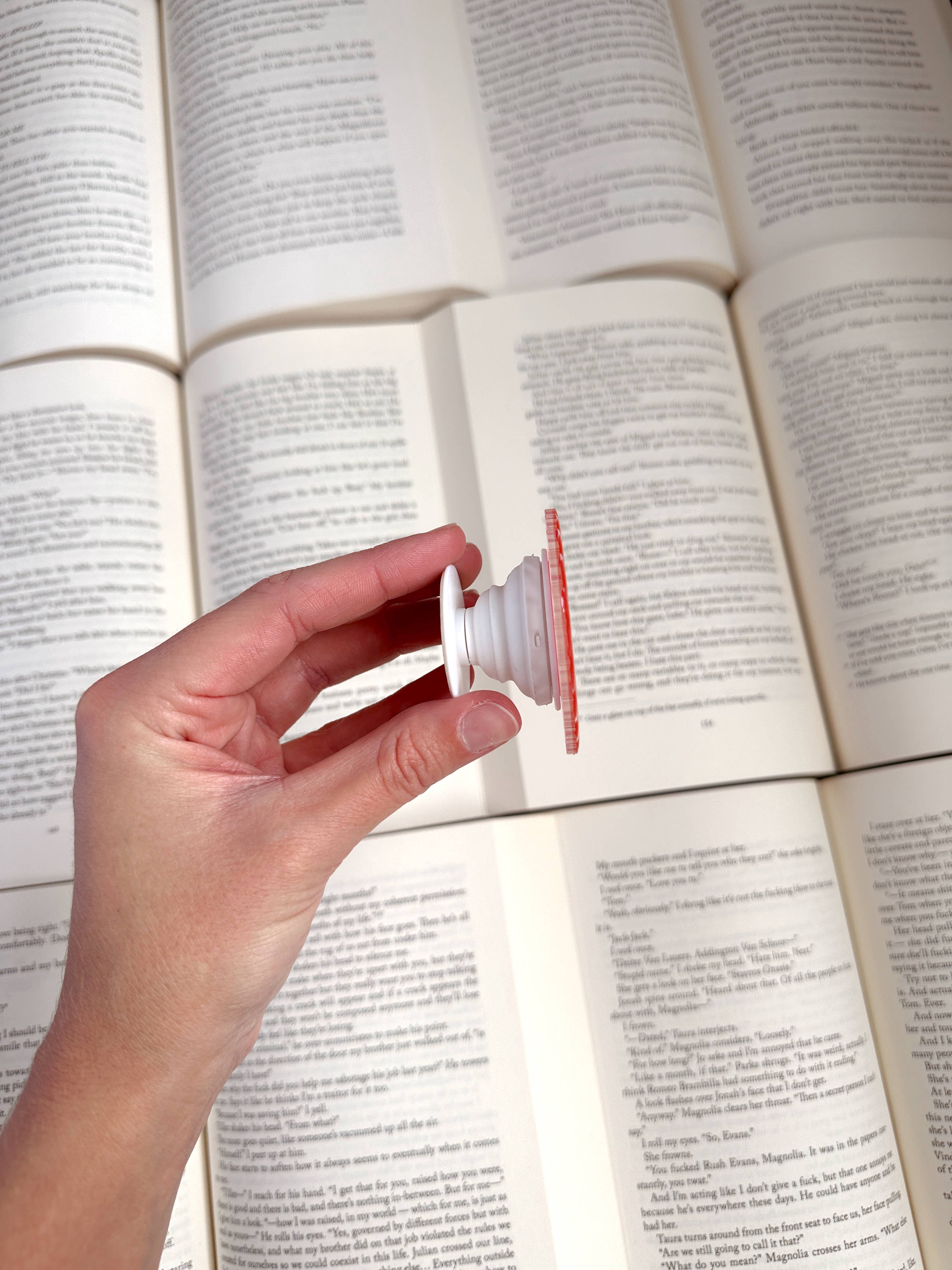 Paperback Fable & Co. - Wholesale Phone Grip - Do Not Disturb - Kindle Grip2