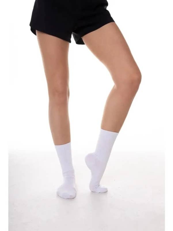 Ozzy Socks - Wholesale Socks – Women's - Womens 6 Pairs Plain White Sport Socks UK 4-71