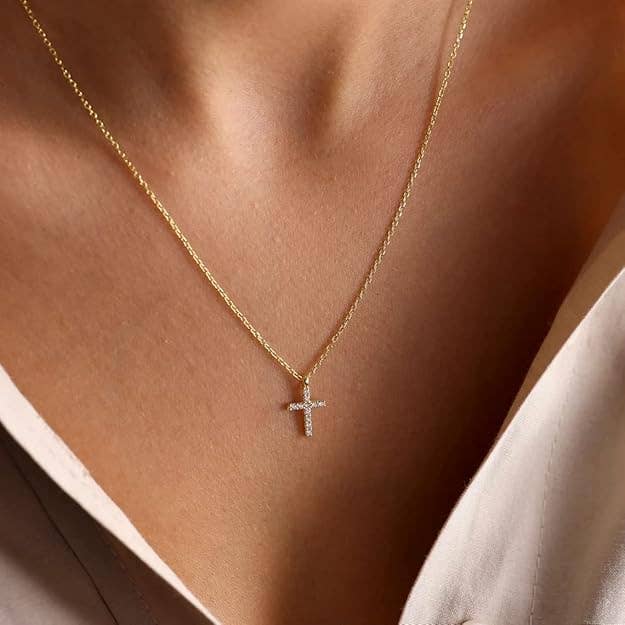 Faith & Life Christian Brands - Vente Colliers à pendentif - Collier Croix Inspirante en Or 18k avec Zircon Cubique Délicat3