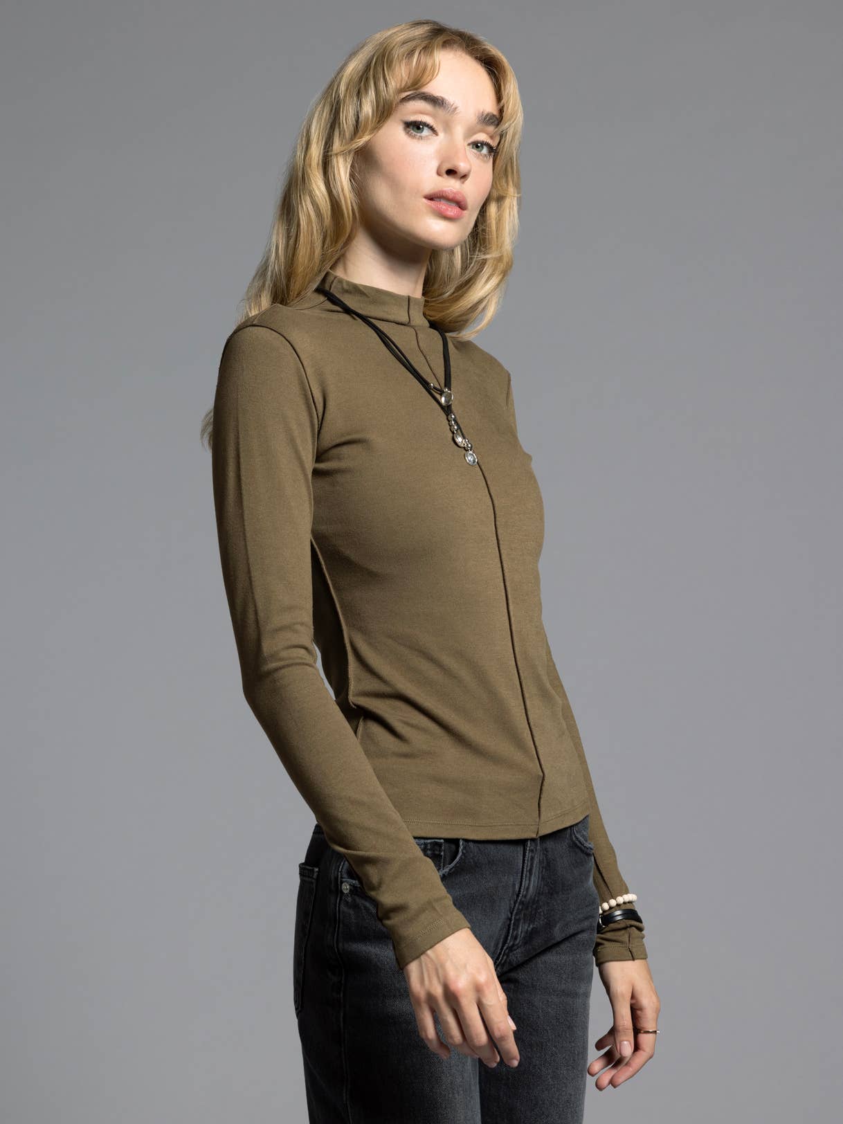 Weekend Los Angeles – Engroshandel Skjorte - Dame – Mock Neck Top - MARISOL LANGÆRMET1