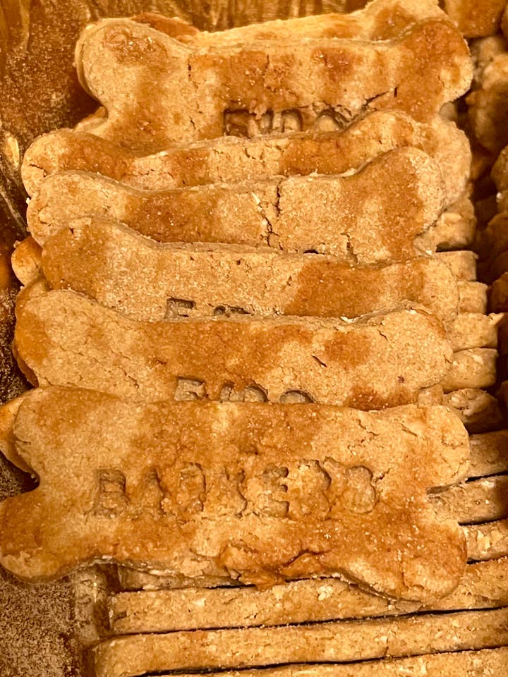 Banana & Peanut butter Toast for wholesale by Fido & Barker's Co.