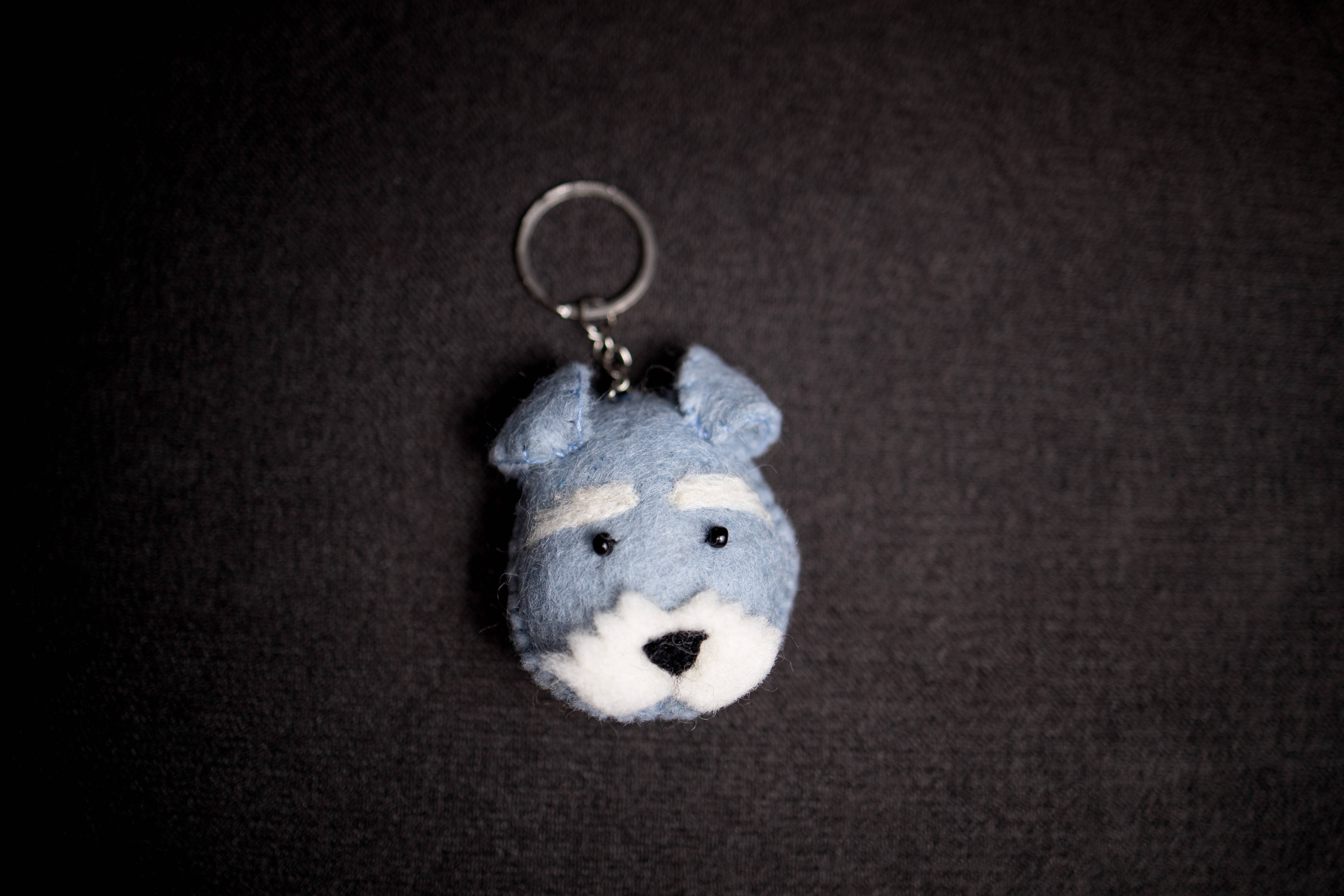Everest Pet Supply & Gifts - Wholesale Keychain - Unisex - Felted Keychain schnauzer Dog, Handmade, 100% Wool