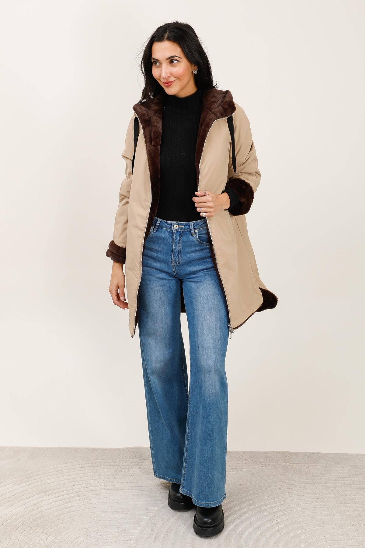 Attrait Paris - Wholesale Parka - Women's - Long hooded parka, reversible fur (Copy)0