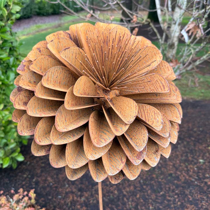 Grand tuteur de fleur Anastasia pour la vente par Elegant Garden Design