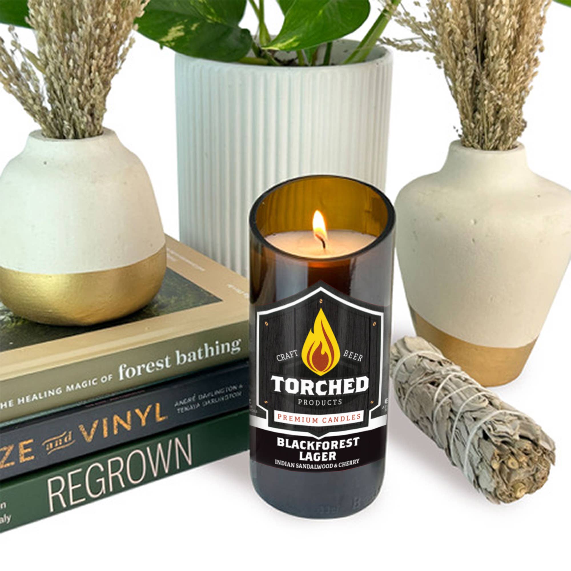 Torched Products – Großhandel Kerze im Glas / gefüllte Kerze – abgefackelte Bierflaschenkerze 8 oz - Blackforest Lager2